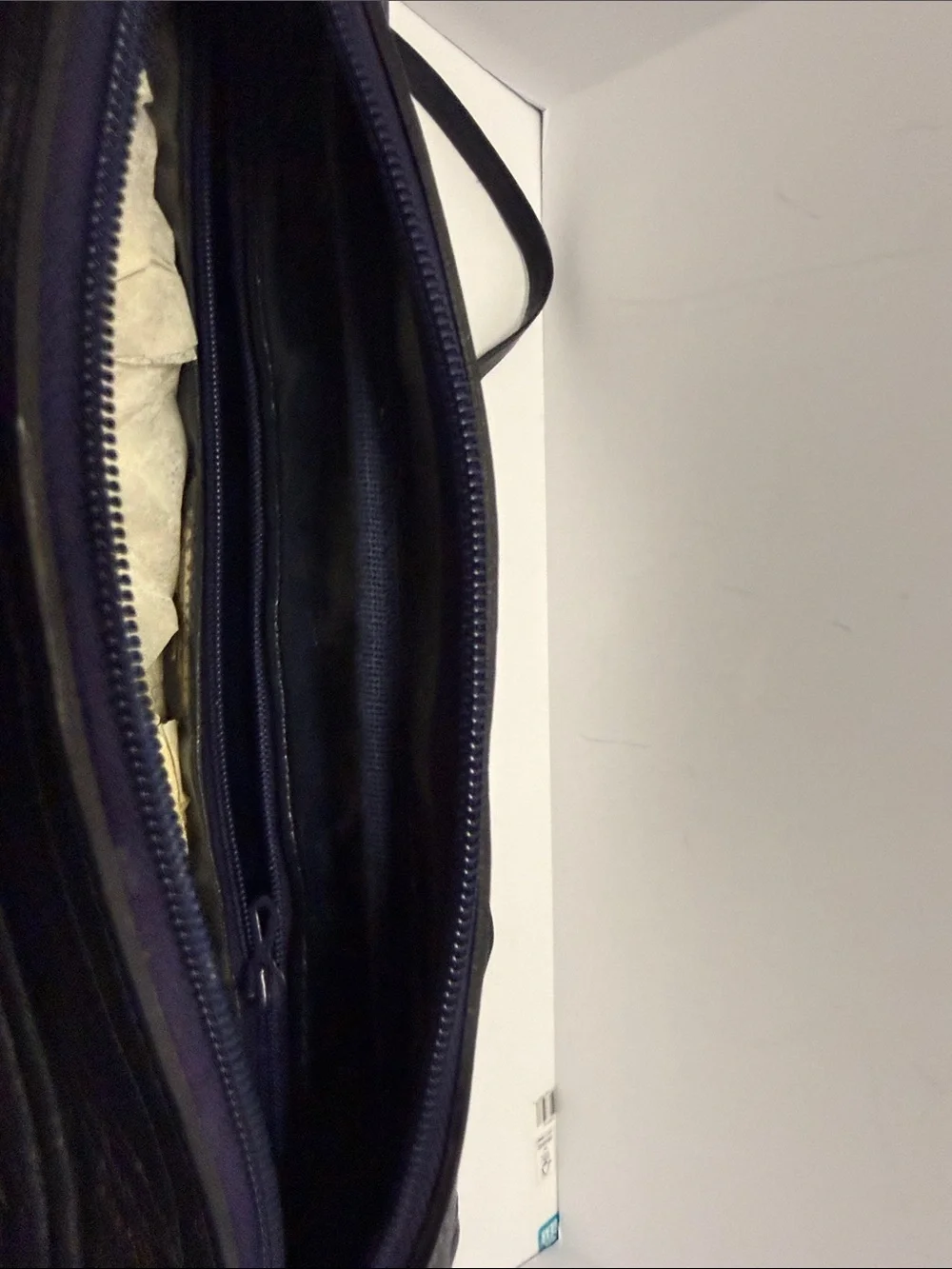 Everyday Black Leather Shoulder Bag - Unbranded
